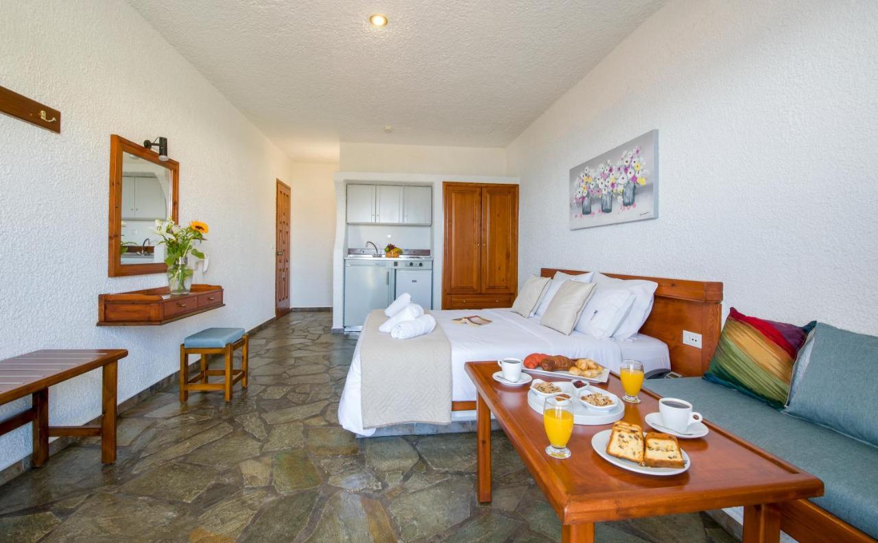 Folia Apartments Chania Agia Marina エクステリア 写真