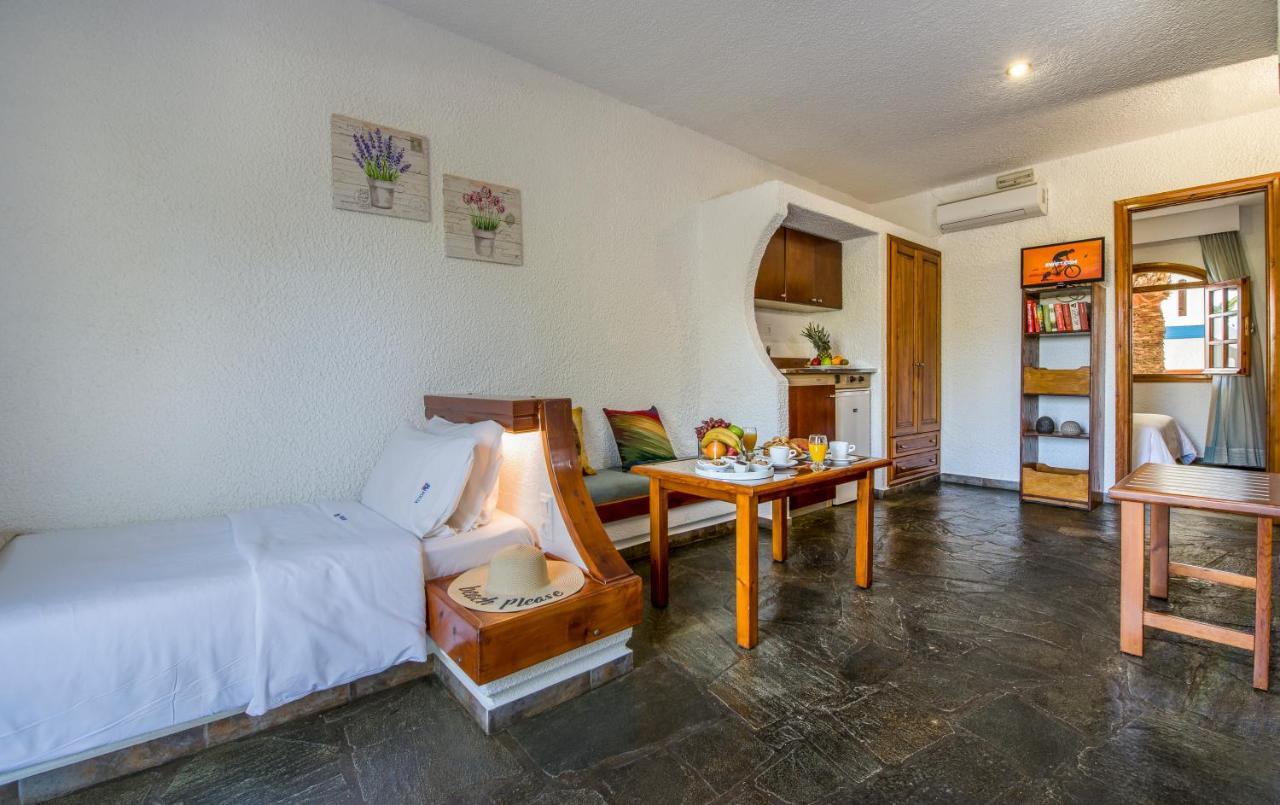 Folia Apartments Chania Agia Marina エクステリア 写真