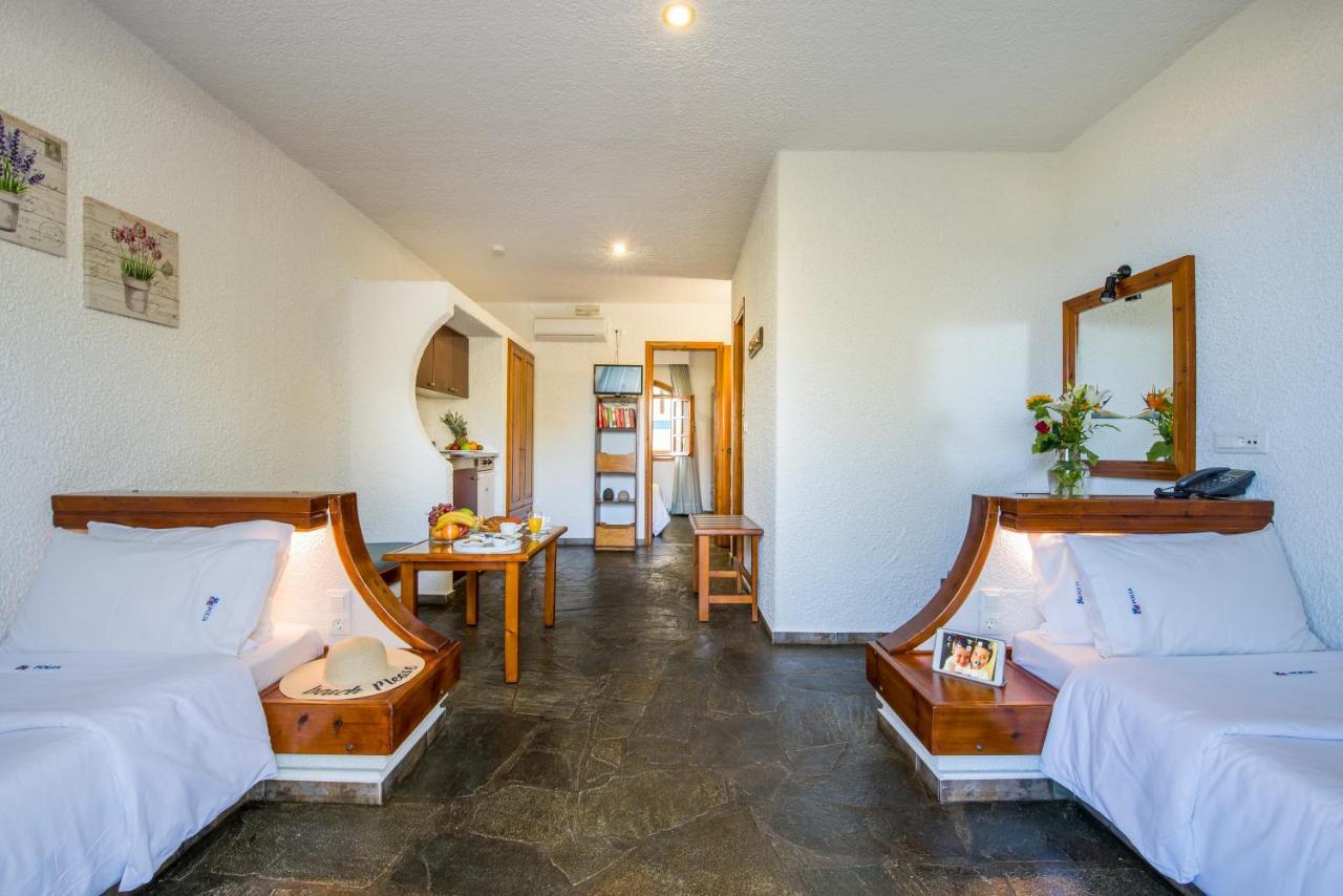 Folia Apartments Chania Agia Marina エクステリア 写真